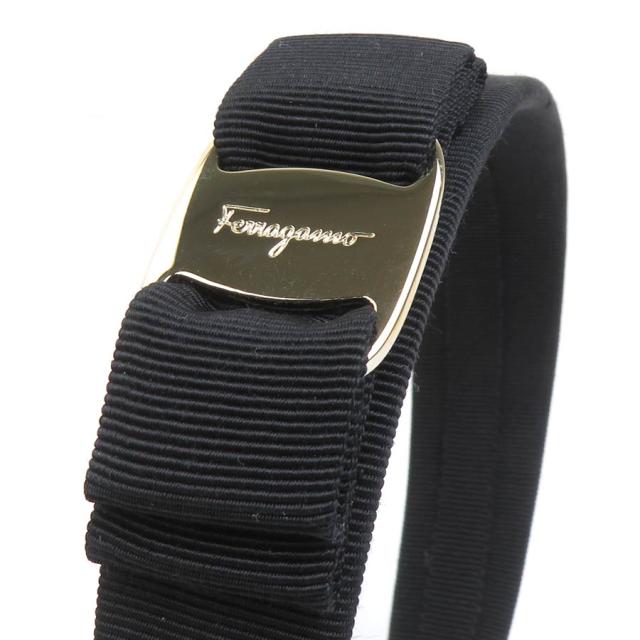 Salvatore Ferragamo サルヴァトーレフェラガモ ヴァラリボン