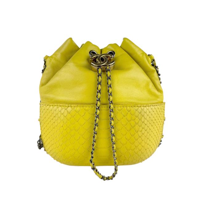 CHANEL シャネル 斜め掛けショルダーバッグ イエロー 14063 レディース【中古】 z7069