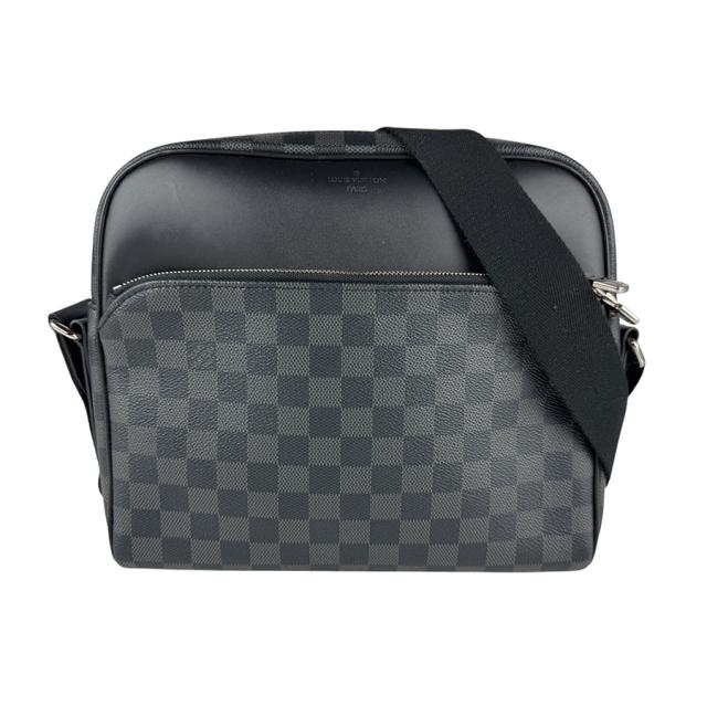 LOUIS VUITTON ルイ ヴィトン デイトンPM ダミエ グラフィット N41408 ショルダーバッグ ブラック 14054 メンズ【中古】 z7169