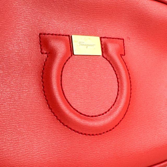 Salvatore Ferragamo サルヴァトーレフェラガモ ガンチーニ ショルダー