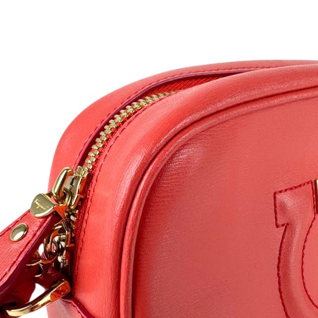 Salvatore Ferragamo サルヴァトーレフェラガモ ガンチーニ ショルダー