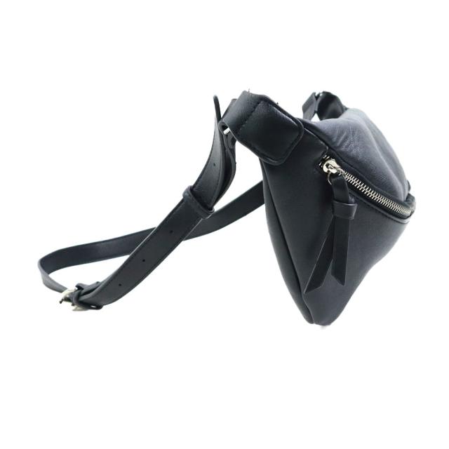 ヴィヴィアンウエストウッドボディバッグ ヴィヴィアンウエストウッド