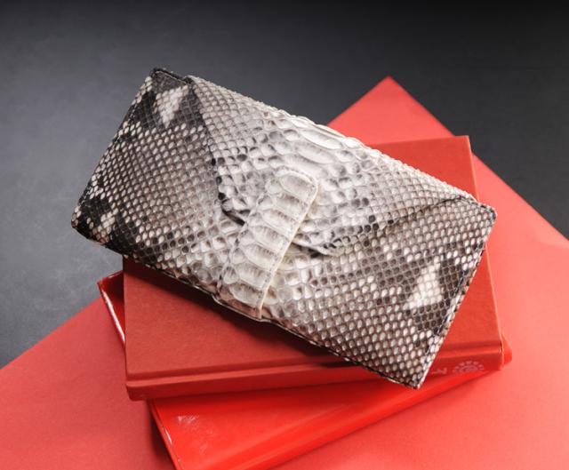 パイソン 長財布 レディース ギャルソン 小銭が取り出し易い 本革 蛇革