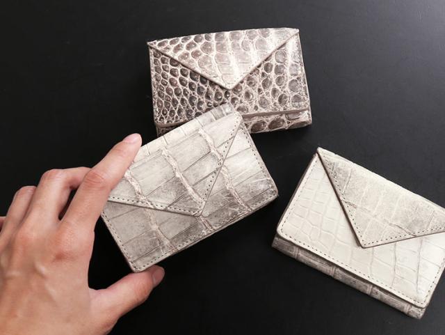 ミニ財布 メンズ 本革 ヒマラヤ クロコダイル 三つ折り ヘンローン社製原皮使用 ギフト プレゼント 手のひらサイズ 小銭入れ付き 小さい財布 キャッシュレス ユニセックス 小型 ウォレット 極小財布 シンプル(No.06001443-mens-1)_5