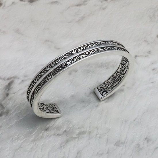 4℃ バングル Noble of Water ブレスレット 美品 ヨンドシー ヨンドシー 4℃ ブレスレット【Noble of Water】 シルバー