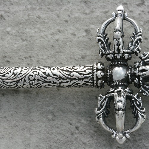 【送料無料】 ZOCALO　ソカロ　チベタン・ドラゴン・ダブル・ドージェ・キー・ペンダント　ZPDS-0071　メンズ　レディースの通販は