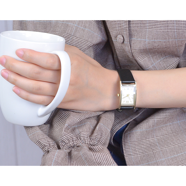 腕時計 レディース スクエア 四角 シンプル フェイクレザー ベルト 上品 J3s 母の日 ギフト プレゼントの通販はau Pay マーケット 私の毎日アクセサリー Paris K S