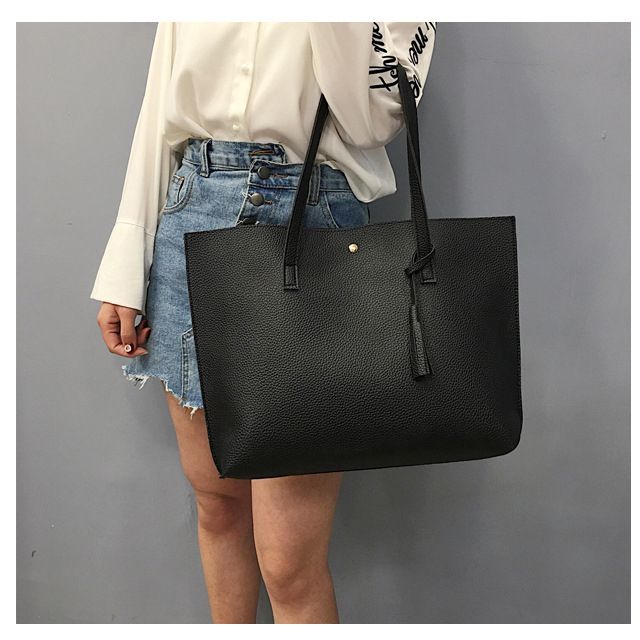 海外 バッグ レディースバッグ タッセル付 トートバッグ マザーズバッグ レザーバッグ 無地 シンプル 通勤 通学 旅行 大容量 軽量 男女兼の通販はau Pay マーケット Goochan