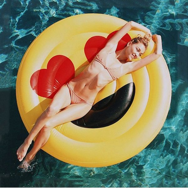浮き輪 ビーチ 絵文字 顔文字 可愛い インスタ映え プール プールパーティー ナイトプールの通販はau Pay マーケット Goochan