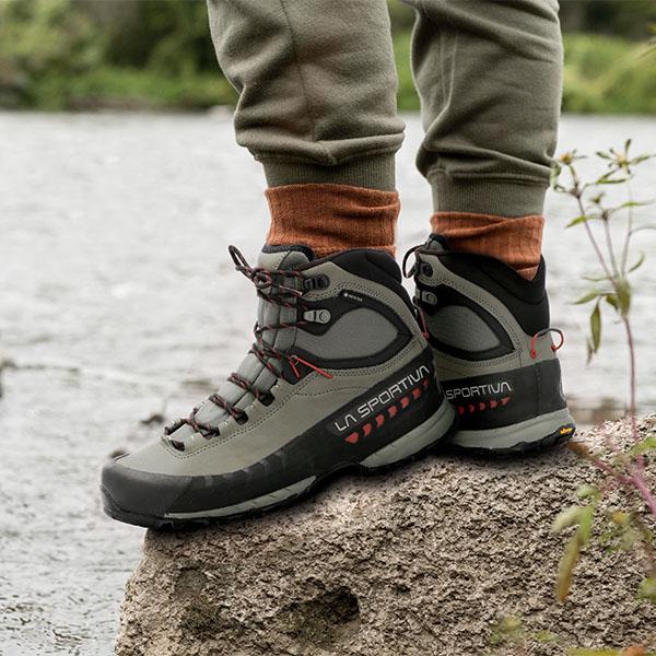 あす着] スポルティバ La Sportiva 靴 トラバース シューズ ハイキング