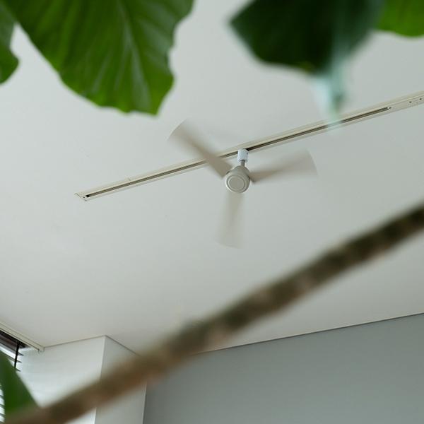 [あす着] ブリッド BRID シーリングファン DUCT RAIL FAN DC plus 50 ダクトレール ファン 50cm コンパクト 換気 送風 小型 軽量 シンプル おしゃれ リモコン付 角度調節 風量5段階 簡単 取り
