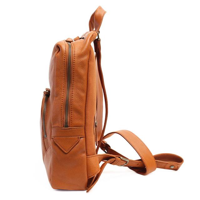 ポイント10% ダコタ リュック Dakota ファレル 1034240 レザーリュック 本革 山羊革 カジュアル 正規品の通販は