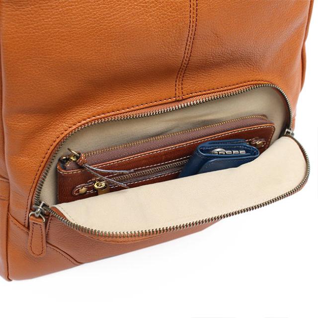 ポイント10% ダコタ リュック Dakota ファレル 1034240 レザーリュック 本革 山羊革 カジュアル 正規品の通販は