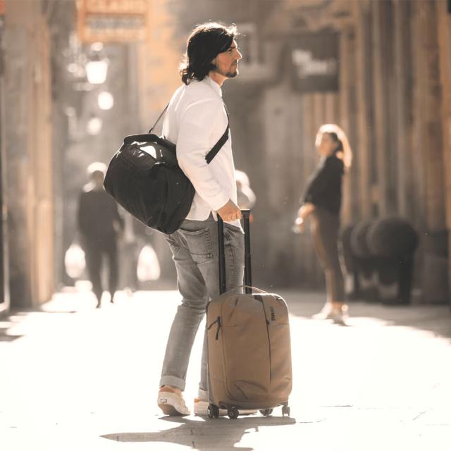 Thule スーリー スーツケース 3204720 オールシーズン 旅行 ユニ