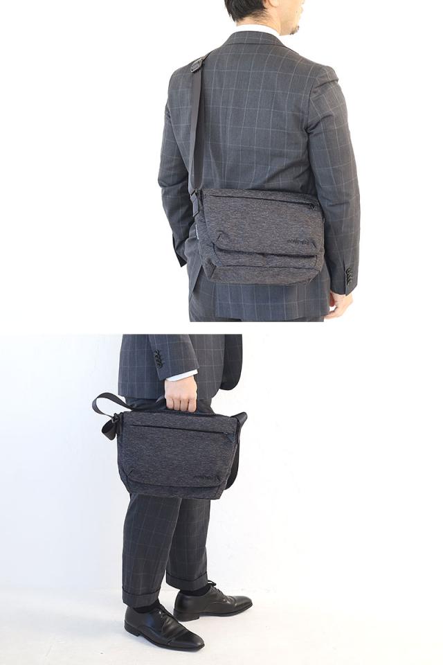 ポイント10% マンハッタンポーテージ ブラックレーベル メッセンジャーバッグ 斜めがけ 軽量 シンプル MESSENGER CORDURA OXFORD MP1697OXFBL カラビナ_1