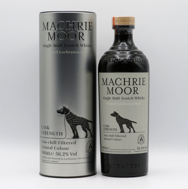 マクリー ムーア カスクストレングス 56.2度 700ml 並行品 （専用BOX入）の通販は 8,818円