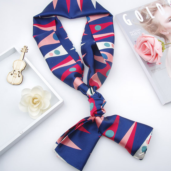 秋新作 スカーフ バッグスカーフ ハンダナスカーフ 細スカーフ レトロ柄 花柄 ストール レディース 小物 Msz46 の通販はau Pay マーケット ブルーポート