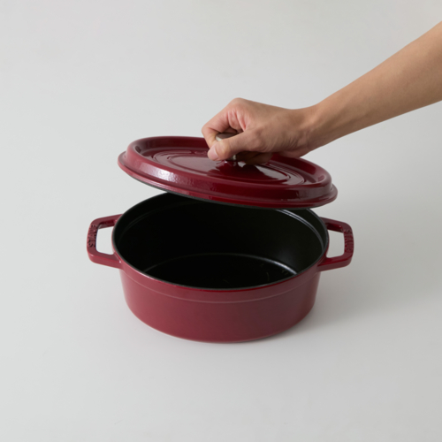 キッチン・食器 STAUB ラ・ココット オーバル 23cm チェリーレッド