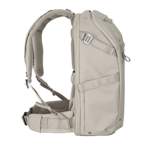 バンガード(VANGUARD) VEO METRO B30L CM クリーム カメラバッグ バッグパック 30L 内寸300×320×160mm_2