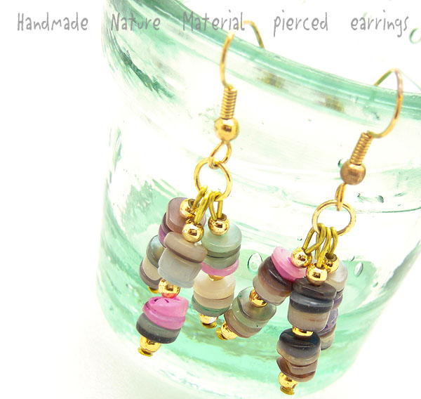 貝殻 シェル イヤリング ピアス アクセサリー レディースピアス ハンドメイド 手作り メール便 ペア売り 両耳セット1 359の通販はau Pay マーケット 青い目