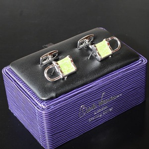 グリーンレザー＆南京錠 カフス ギフト プレゼント 送料無料 グリーンレザー＆南京錠 カフス ギフト プレゼント 送料無料