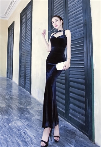 即納 高級ベロア素材 きらめくビジュー飾り ホルターネック ロングドレス パーティ 結婚式 キャバ嬢 の通販はau Pay マーケット ステイ ウィズ 5000円以上購入で送料無料 即納 高級ベロア素材 きらめくビジュー飾り ホルターネック ロングドレス パーティ 結婚式 キャバ嬢 の通販はau Pay マーケット ステイ ウィズ 5000円以上購入で送料無料