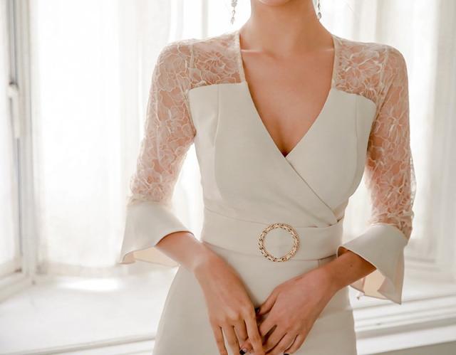 即納 豪華 ベルト飾り シースルーレース装飾 胸元カシュクール 大人セクシー ひざ丈 ドレス ワンピース クリームベージュの通販はau Pay マーケット ステイ ウィズ 5000円以上購入で送料無料