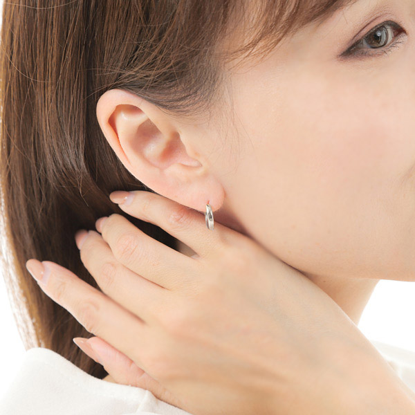 プラチナ フープ ピアス 甲丸 スナップ Pt900 幅2mm 外径13mm