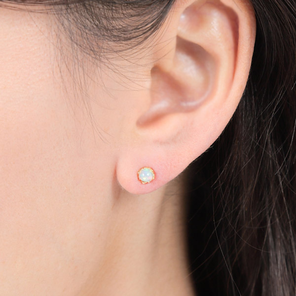 エチオピア産 オパール ピアス K18YG 18k 18金 4mm イエロー ゴールド 