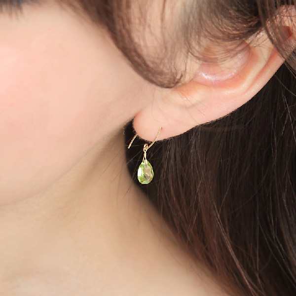 ペリドット ピアス フックピアス k18 18k 18金 イエローゴールド