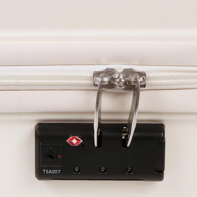 ハローキティ キャリーバッグ 59L 4輪キャスター 360度 TSA スーツ