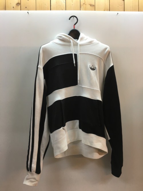 【古着】adidas アディダスオリジナルス　アシンメトリー ブロック パーカー　ホワイト　ブラック　フード　フーディ　Asymm Block  Hoodi｜au PAY マーケット