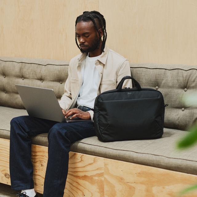 【商品レビューで+5%】エアー ビジネスバッグ メンズ Aer 軽量 2WAY ブリーフケース ショルダー ノートPC A4 B4 13L 薄型 Pro Briefの通販は 【商品レビューで+5%】エアー ビジネスバッグ メンズ Aer 軽量 2WAY ブリーフケース ショルダー ノートPC A4 B4 13L 薄型 Pro Briefの通販は