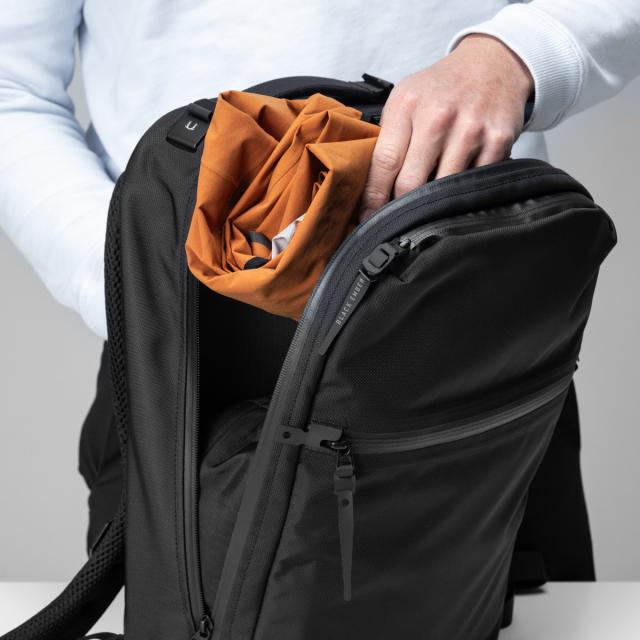 【商品レビューで＋5％】【日本正規品】ブラックエンバー リュック BLACK EMBER 通勤 ビジネス ブランド おしゃれ 50代 PC 7223017