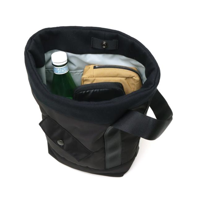 【商品レビューで＋5％】【セール20%OFF】【日本正規品】ブリーフィング トートバッグ レディース BRIEFING バッグ 小さめ 縦型 ブランド 軽量 B5 ナイロン ハンドバッグ MA-1 ミリタリー 日本製 TILT BAGUETTE TOTE BRA251T11_14