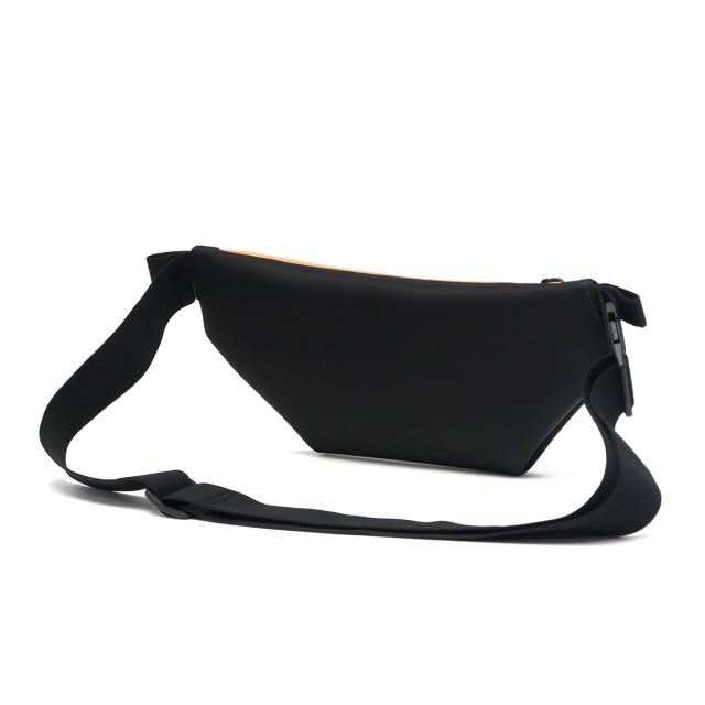 【5％OFFクーポン】【商品レビューで＋5％】【正規品1年保証】コートエシエル ボディバッグ メンズ レディース Cote&Ciel ウエストバッグ カジュアル おしゃれ 撥水 1.2L Isarau XS Sleek Black Color accent 29172