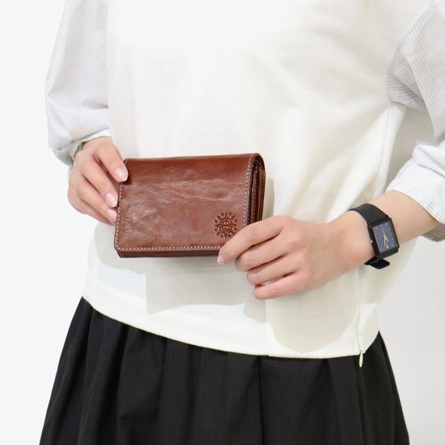 【商品レビューで＋5％】【ダコタ限定小物プレゼント】ダコタ 二つ折り財布 レディース 本革 イタリアンレザー Dakota 財布 小銭入れ かぶせ フラップ ステッチ 馬蹄 フォンス2 0031801 商品レビューで＋5％】【ダコタ限定小物プレゼント】ダコタ 二つ折り