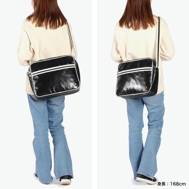 【商品レビューで＋5％】フレッドペリー ショルダーバッグ メンズ レディース 斜めがけバッグ ブランド FRED PERRY 斜めがけ 大きめ 軽量 ファスナー PC 14inch A4 14.5L Classic Shoulder Bag L8257