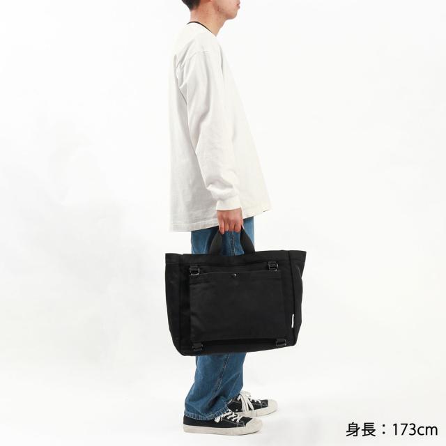 【商品レビューで＋5％】【日本正規品】イノベーター トートバッグ 大きめ innovator 軽量 大容量 2WAY サコッシュ 通勤 B4 INB1003 商品レビューで＋5％】【日本正規品】イノベーター トートバッグ