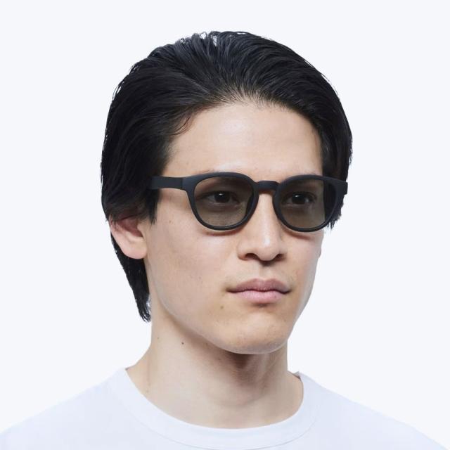 【商品レビューで＋5％】ジュガードフォーティーン サングラス 偏光 調光 jugaad14 ブランド UVカット 運転用 スポーツ 鯖江 122500702 商品レビューで＋5％】ジュガードフォーティーン サングラス 偏光 調光