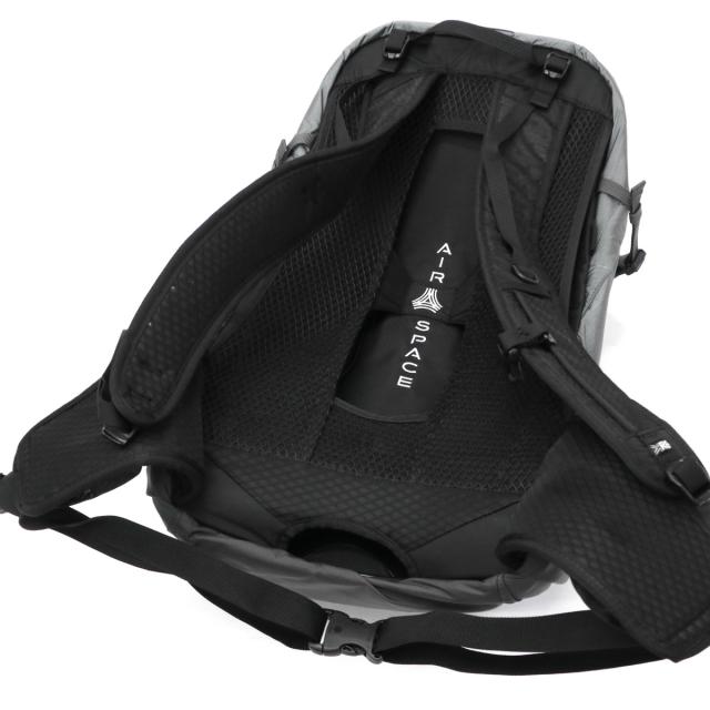 商品レビューで＋5％】カリマー リュック 黒 シンプル KARRIMOR