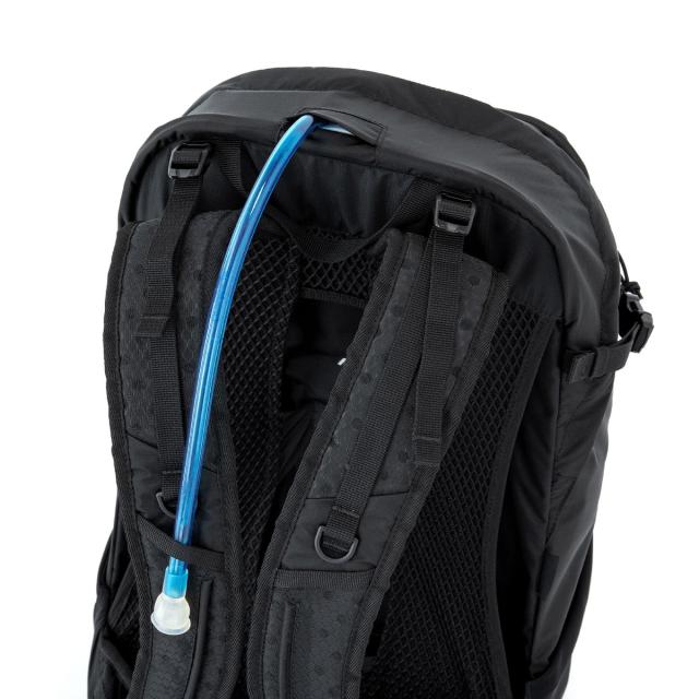 商品レビューで＋5％】カリマー リュック 黒 シンプル KARRIMOR