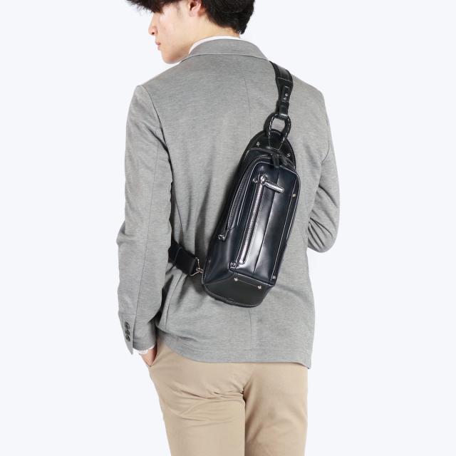 kiefer neu キーファーノイ　ボディバッグ　ネイビー　本革　レザー　ショルダーバッグ　クラッチバッグ　3way アニアリ Kiefer neuボディバッグ ワンショルダーレザー ネイビー Kiefer neu