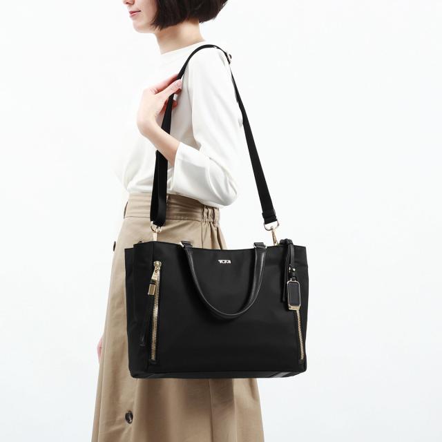 TUMI ブラック ヴァレッタ Valetta Large Tote | Tumi US