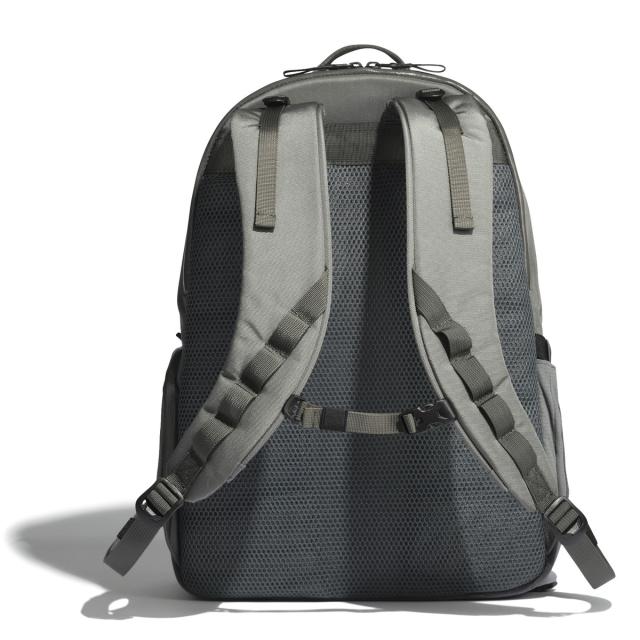 【商品レビューで＋5％】【セール30%OFF】 アントラック リュック 大容量 シンプル 黒 通勤 通学 UNTRACK ブランド PC収納 13.3inch 撥水 B4 A4 60058