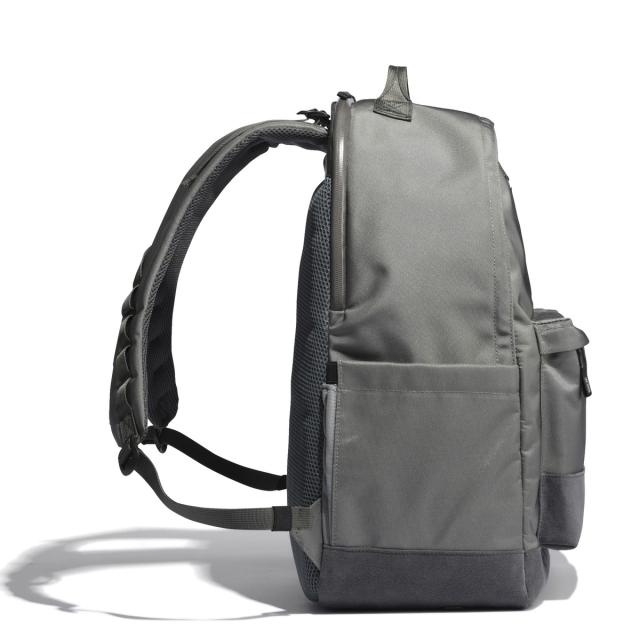 【5％OFFクーポン】【商品レビューで＋5％】アントラック リュック 大容量 通勤 通学 シンプル UNTRACK 大人 ブランド PC収納 15.6inch 撥水 B4 A4 60059