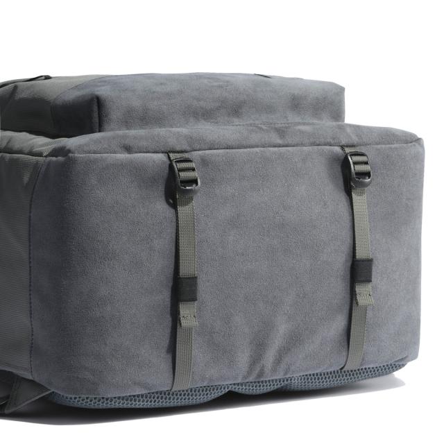 【5％OFFクーポン】【商品レビューで＋5％】アントラック リュック 大容量 通勤 通学 シンプル UNTRACK 大人 ブランド PC収納 15.6inch 撥水 B4 A4 60059