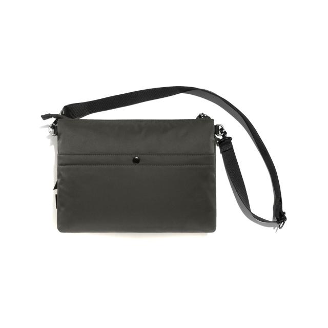 【商品レビューで＋5％】アントラック ショルダーバッグ メンズ レディース UNTRACK 斜めがけ 小さめ 大人 サコッシュ ブランド 横長 A5 撥水 2.2L 黒 60212