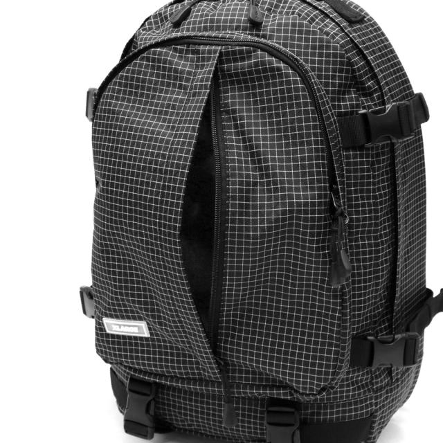 【商品レビューで＋5％】エクストララージ リュック メンズ レディース 通学 XLARGE バッグ ブランド カジュアル 小さめ A4 おしゃれ 軽量 21.8L PC STANDARD LOGO PATCHED RIPSTOP DAYPACK 101251053007