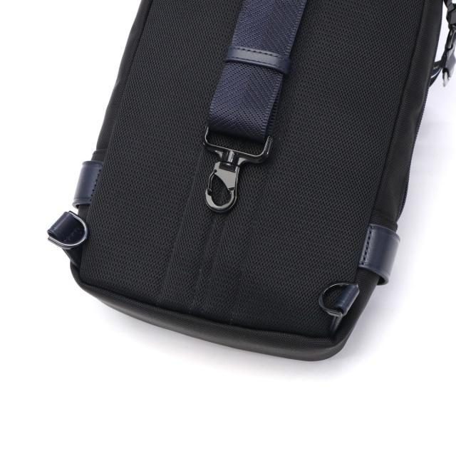 【商品レビューで＋5％】【正規品5年保証】ゼロハリバートン ボディバッグ メンズ ZERO HALLIBURTON 小さめ 軽量 4L B5 ZLM Medium Sling Bag 81514_19
